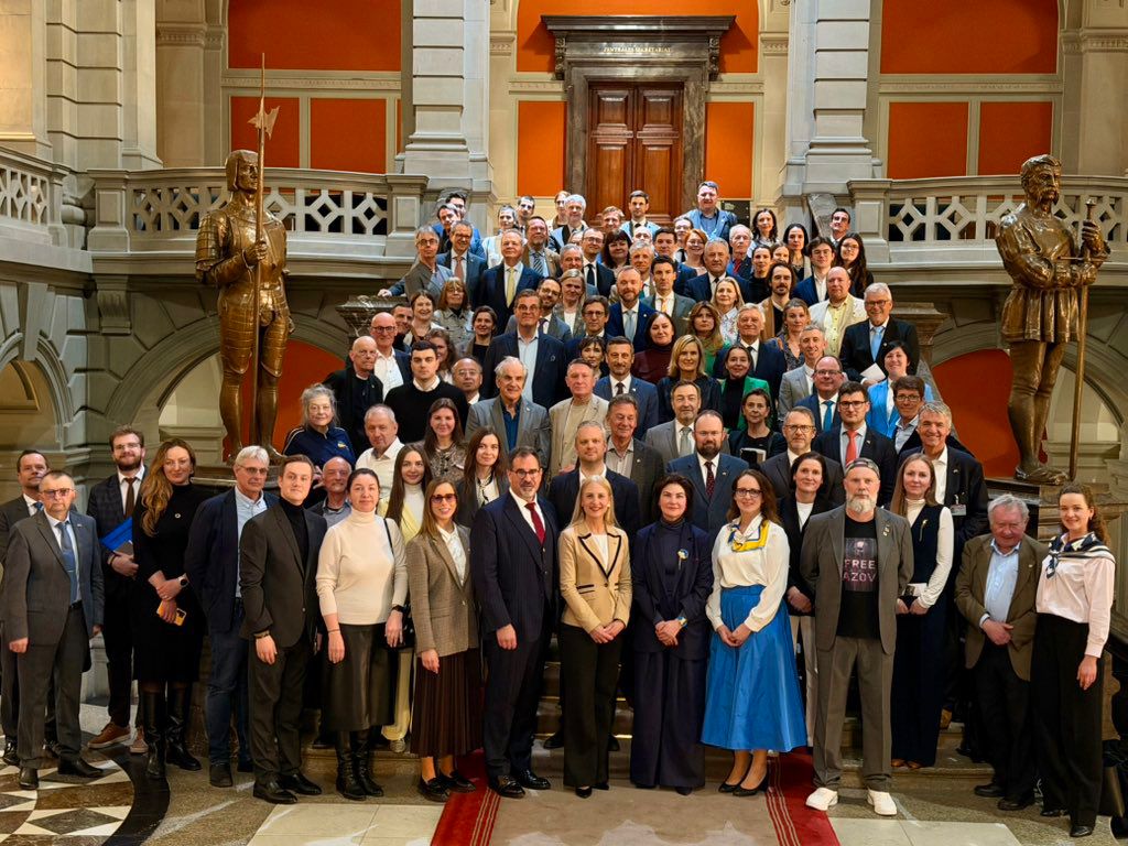 Gruppenbild anlässlich des Ukraine-Forums 2026.